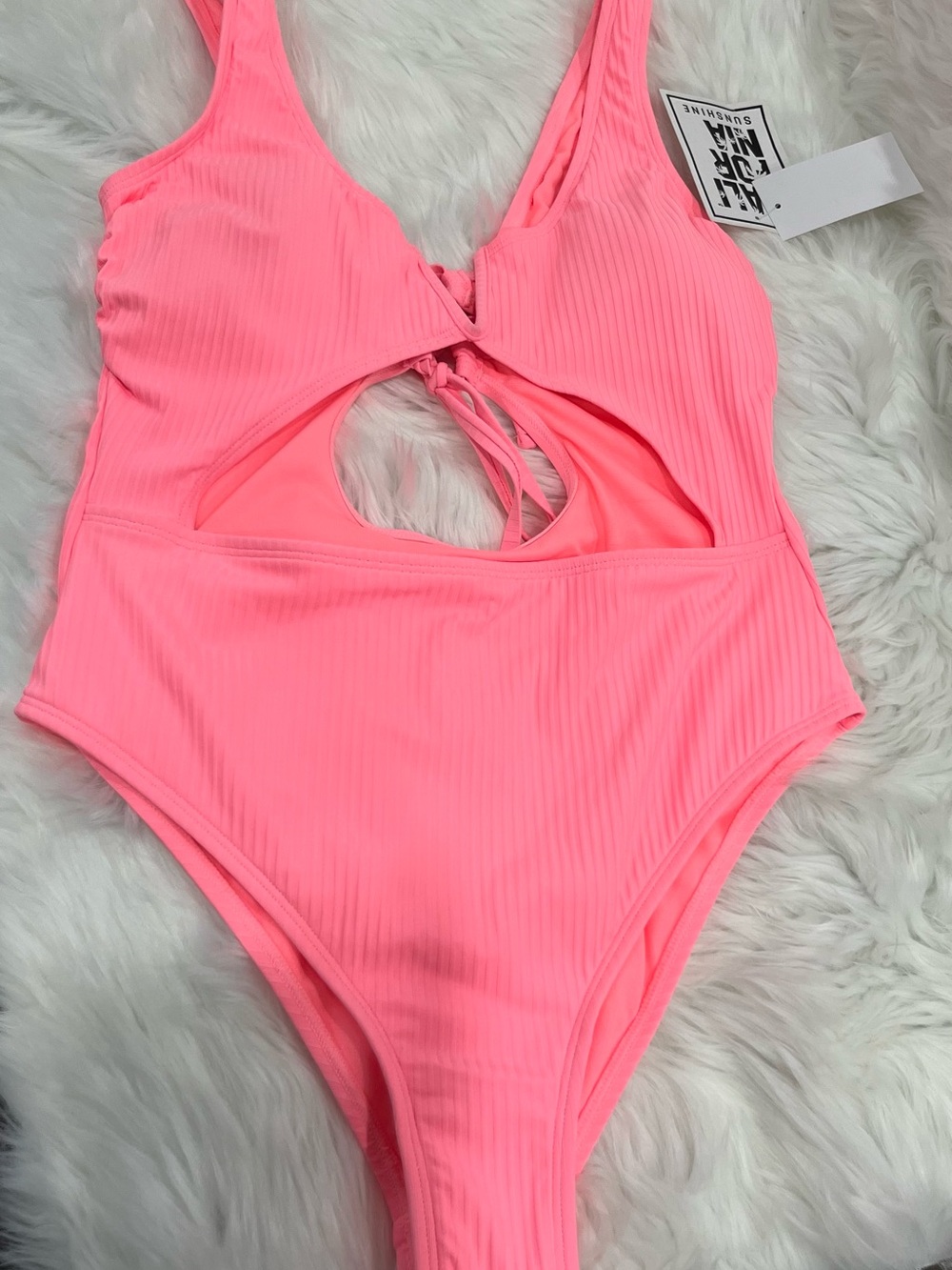 NWT California Sunshine Women’s‎ One Piece Swimsuit Size M